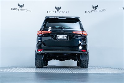 2021 Toyota Fortuner - Thumbnail