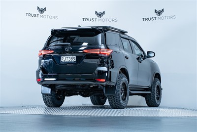 2021 Toyota Fortuner - Thumbnail