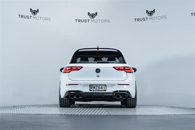 2022 Volkswagen Golf - Thumbnail