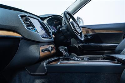 2015 Volvo Xc90 - Thumbnail