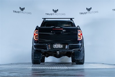 2021 Toyota Hilux - Thumbnail
