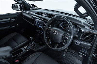 2023 Toyota Hilux - Thumbnail