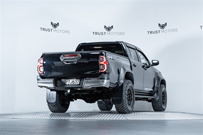 2023 Toyota Hilux - Thumbnail