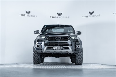 2023 Toyota Hilux - Thumbnail