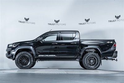 2023 Toyota Hilux - Thumbnail