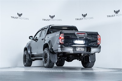 2023 Toyota Hilux - Thumbnail
