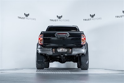 2023 Toyota Hilux - Thumbnail