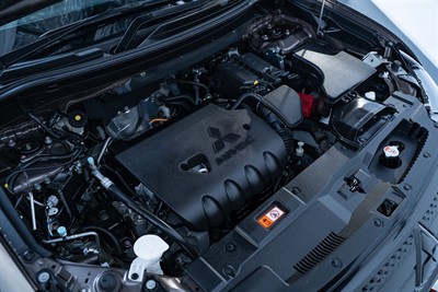 2021 Mitsubishi Outlander - Thumbnail