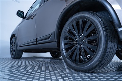 2021 Mitsubishi Outlander - Thumbnail