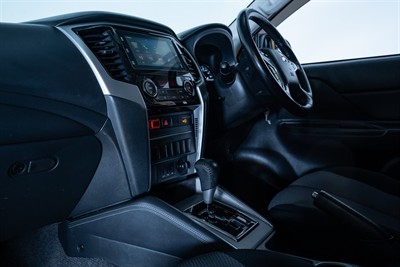 2021 Mitsubishi Triton - Thumbnail