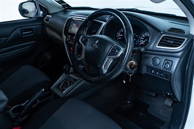 2021 Mitsubishi Triton - Thumbnail
