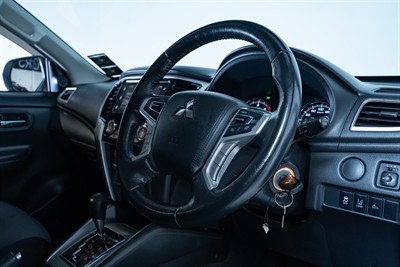 2021 Mitsubishi Triton - Thumbnail