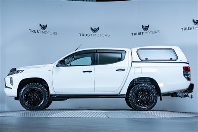2021 Mitsubishi Triton - Thumbnail