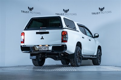 2021 Mitsubishi Triton - Thumbnail