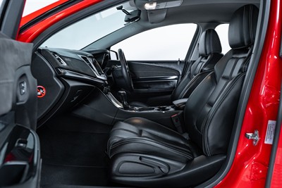 2017 Holden Commodore - Thumbnail