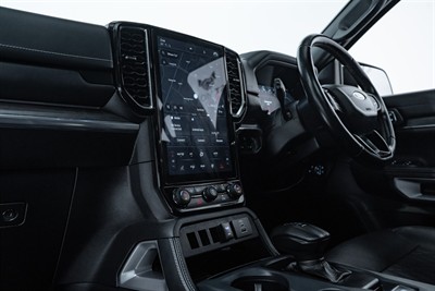 2023 Ford Everest - Thumbnail