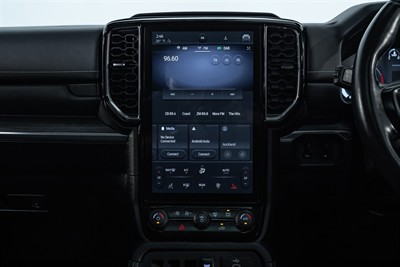 2023 Ford Everest - Thumbnail