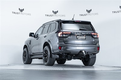 2023 Ford Everest - Thumbnail