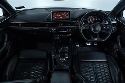 2018 Audi RS4 - Thumbnail