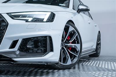 2018 Audi RS4 - Thumbnail