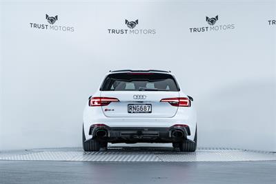 2018 Audi RS4 - Thumbnail