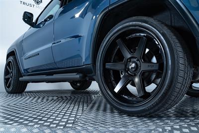 2021 Jeep Grand Cherokee - Thumbnail