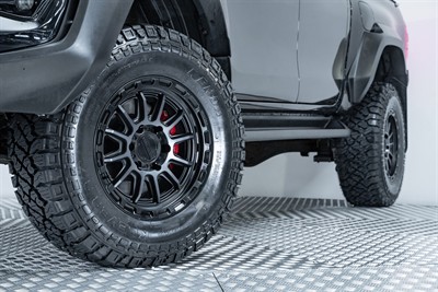 2023 Toyota Hilux - Thumbnail