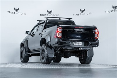 2023 Toyota Hilux - Thumbnail