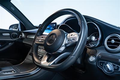 2019 Mercedes-Benz GLC 300 - Thumbnail