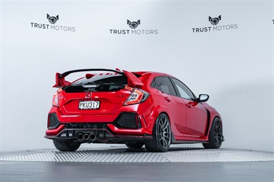 2017 Honda Civic - Thumbnail