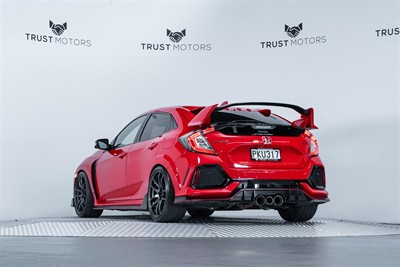 2017 Honda Civic - Thumbnail