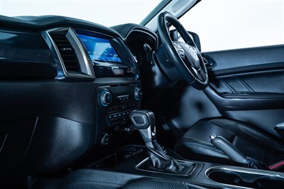 2020 Ford Everest - Thumbnail