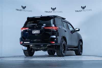 2019 Toyota Fortuner - Thumbnail