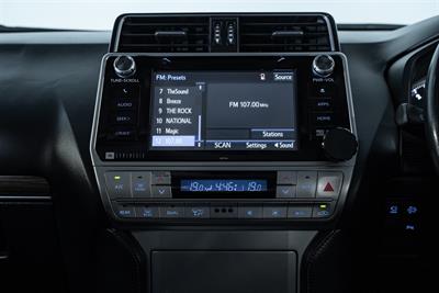 2019 Toyota Landcruiser Prado - Thumbnail