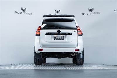 2019 Toyota Landcruiser Prado - Thumbnail