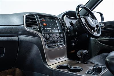 2016 Jeep Grand Cherokee - Thumbnail
