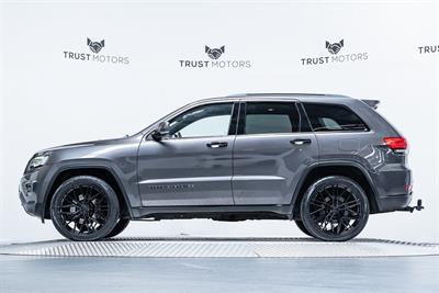 2016 Jeep Grand Cherokee - Thumbnail