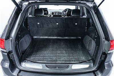 2016 Jeep Grand Cherokee - Thumbnail