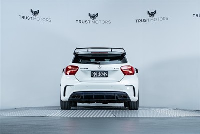 2017 Mercedes-Benz A 45 - Thumbnail