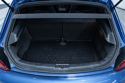 2010 Volkswagen Scirocco - Thumbnail