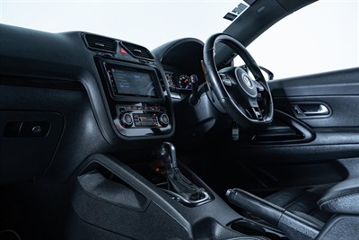 2010 Volkswagen Scirocco - Thumbnail