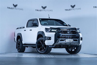 2022 Toyota Hilux - Thumbnail