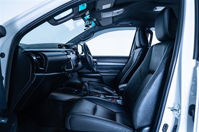 2022 Toyota Hilux - Thumbnail