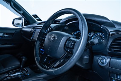 2022 Toyota Hilux - Thumbnail