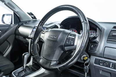 2017 Isuzu D-Max - Thumbnail