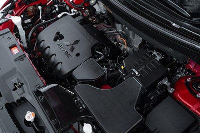 2021 Mitsubishi Outlander - Thumbnail