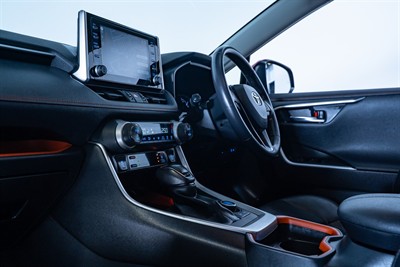2020 Toyota Rav4 - Thumbnail