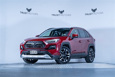 2020 Toyota Rav4 - Thumbnail