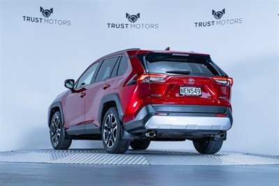 2020 Toyota Rav4 - Thumbnail
