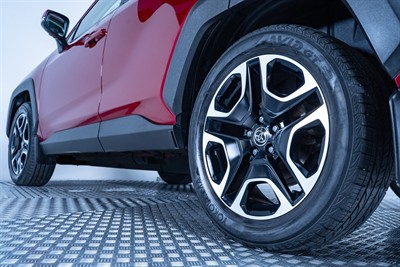 2020 Toyota Rav4 - Thumbnail